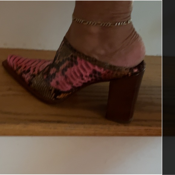 Lezilla Python Mules - Picture 9 of 9